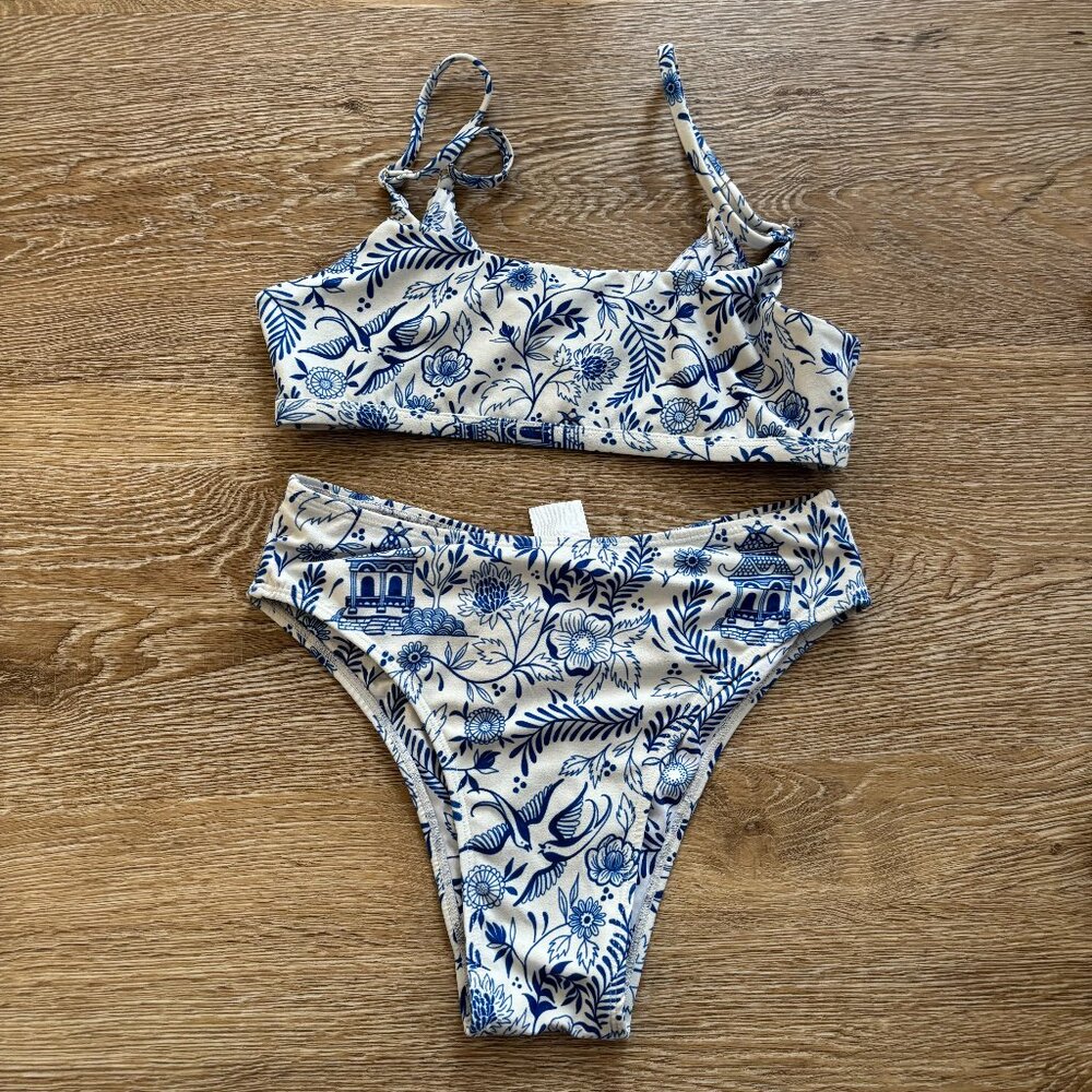 EUC The Bendy Brand Toile Set -  Size M